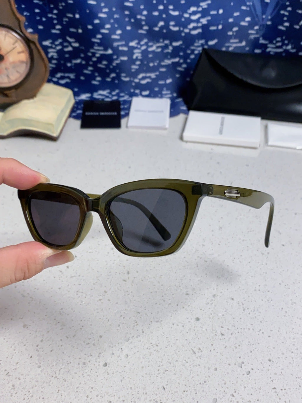 Gentle Monster LOTI Blue-Light Cat-Eye Black Lens Sunglasses for Men & Women - detail image 6
