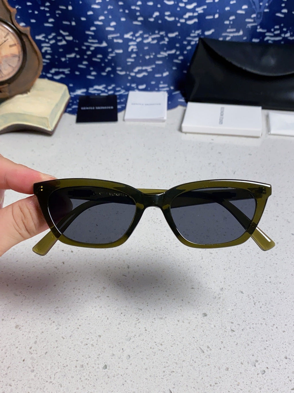 Gentle Monster LOTI Blue-Light Cat-Eye Black Lens Sunglasses for Men & Women - detail image 4