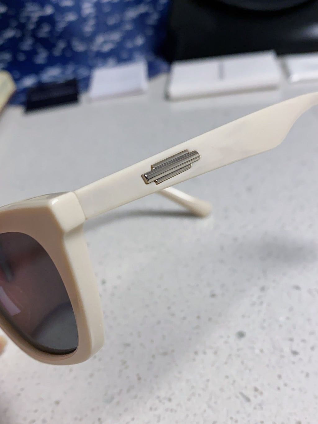 Gentle Monster LOTI Blue-Light Cat-Eye Silver Lens Sunglasses for Men & Women - detail image 7