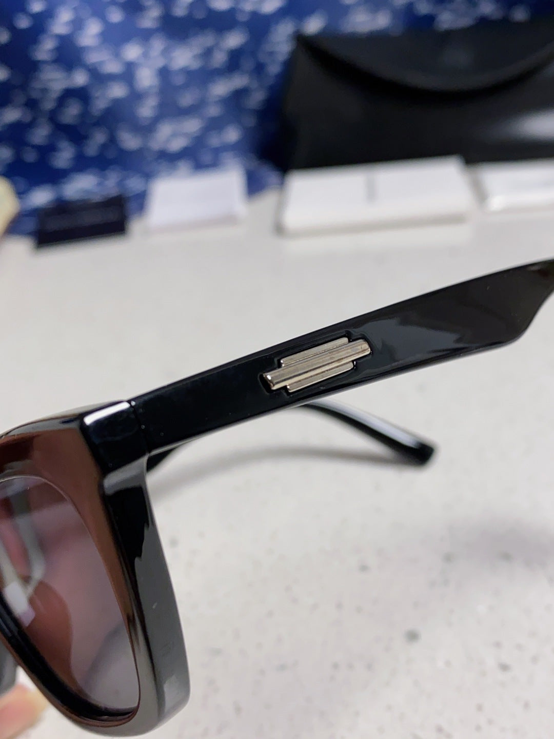 Gentle Monster LOTI Blue-Light Cat-Eye Red Lens Sunglasses for Men & Women - detail image 7