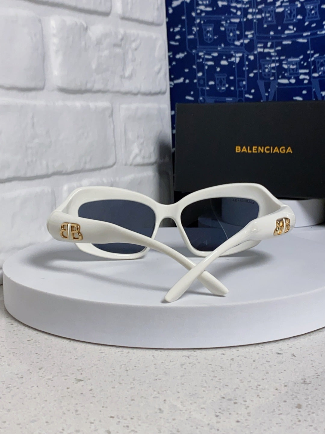 Balenciaga Oversized Silver Lens Sunglasses for Women - 358631 - detail image 3