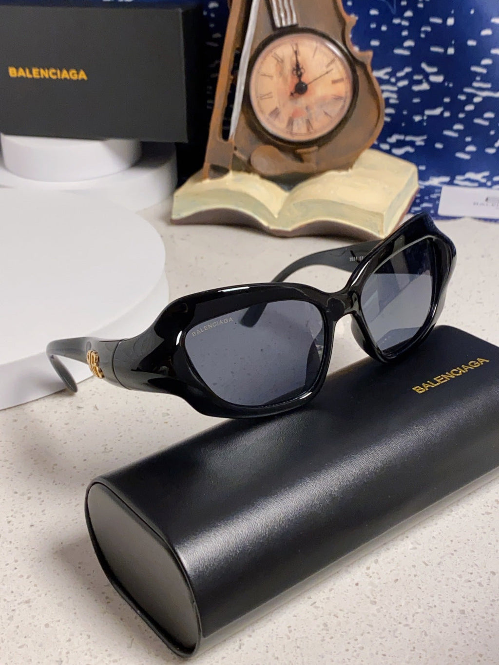Balenciaga Oversized Brown Lens Sunglasses for Women - 432533 - detail image 11