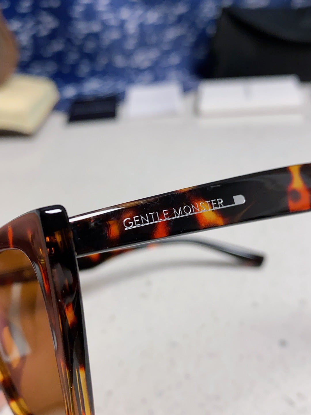 Gentle Monster TALIN Cat-Eye Brown Lens Sunglasses for Men & Women - 358889 - detail image 7