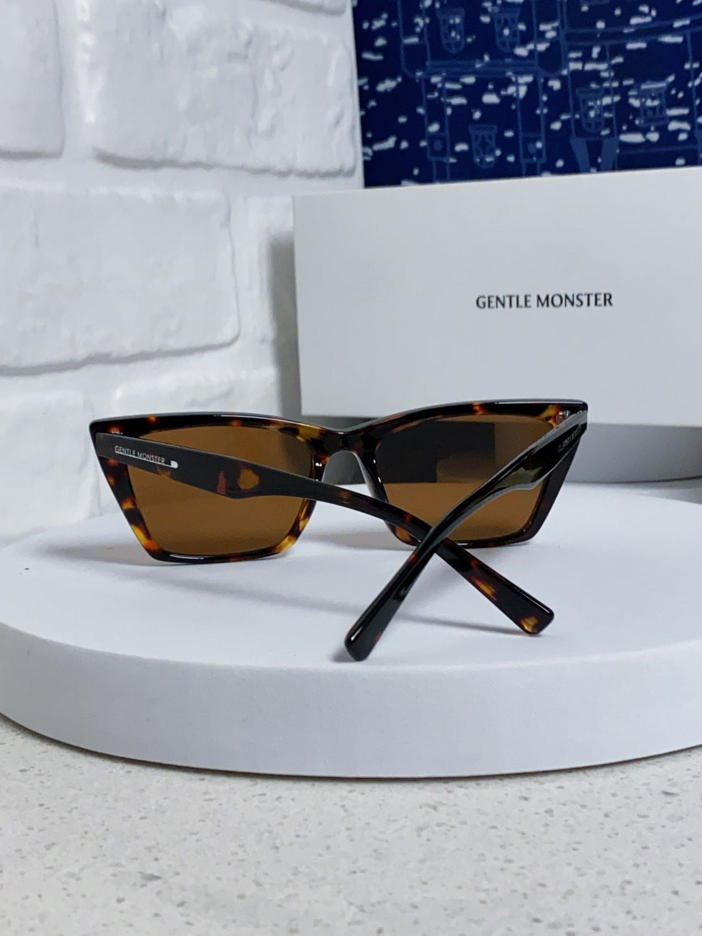 Gentle Monster TALIN Cat-Eye Brown Lens Sunglasses for Men & Women - 358889 - detail image 3