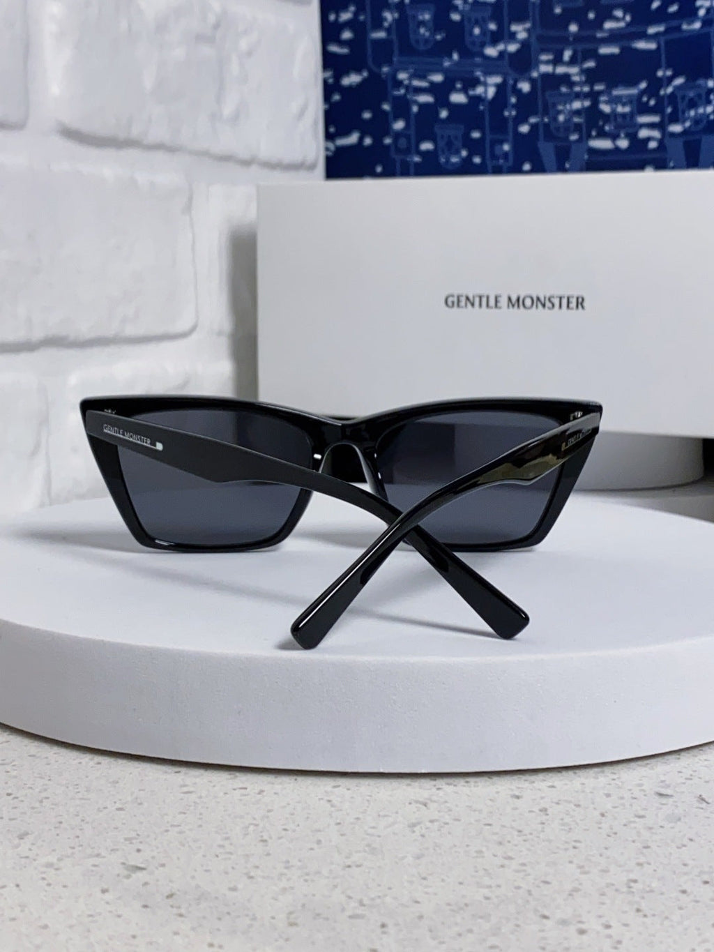 Gentle Monster TALIN Cat-Eye Black Lens Sunglasses for Men & Women - 358890 - detail image 3