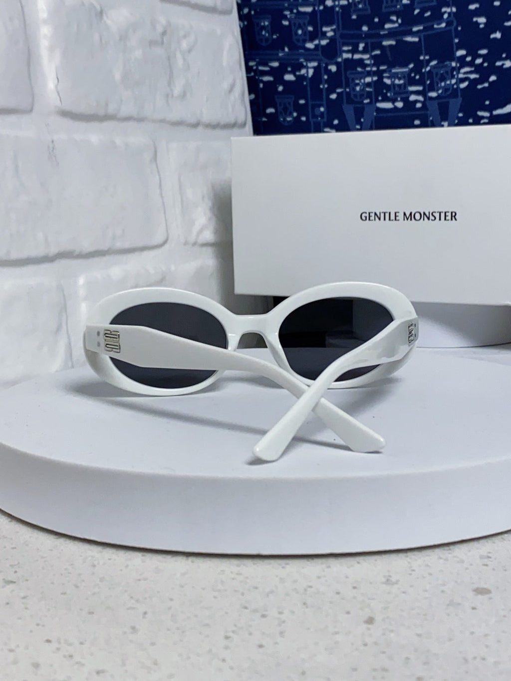 Gentle Monster Round Silver Lens Sunglasses for Men & Women - detail image 3