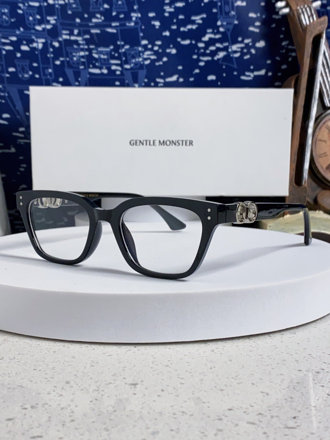 Gentle Monster XOXO Square Silver Lens Sunglasses for Men & Women - 432973