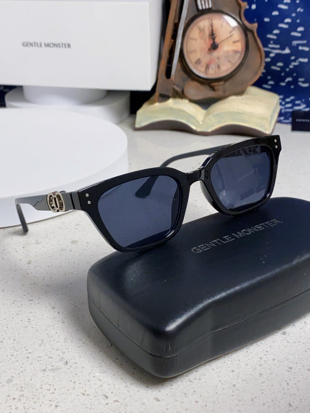 Gentle Monster XOXO Square Black Lens Sunglasses for Men & Women - detail image 10