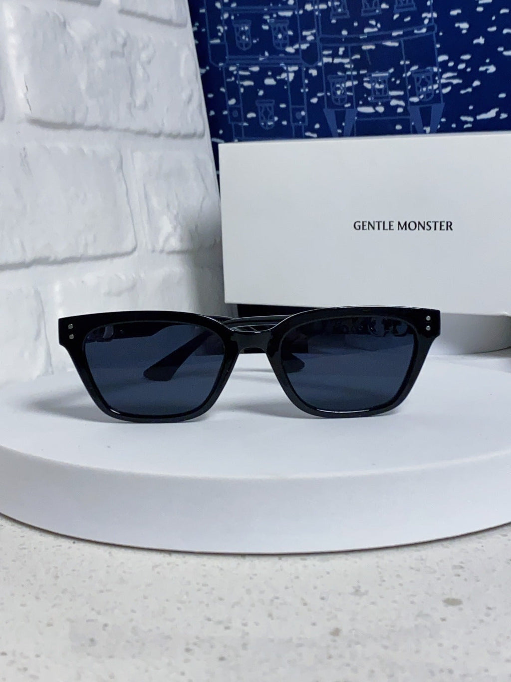 Gentle Monster XOXO Square Black Lens Sunglasses for Men & Women - 416477 - detail image 2