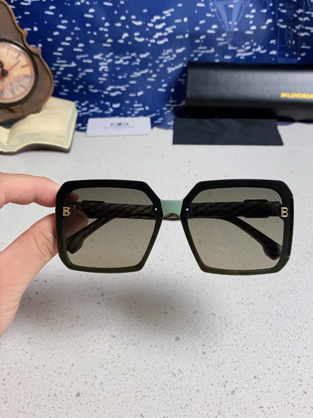 Balenciaga Square Gray Lens Sunglasses for Men & Women - 158570 - detail image 4