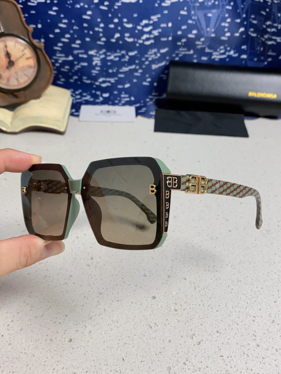 Balenciaga Square Gray Lens Sunglasses for Men & Women - 867209 - detail image 6