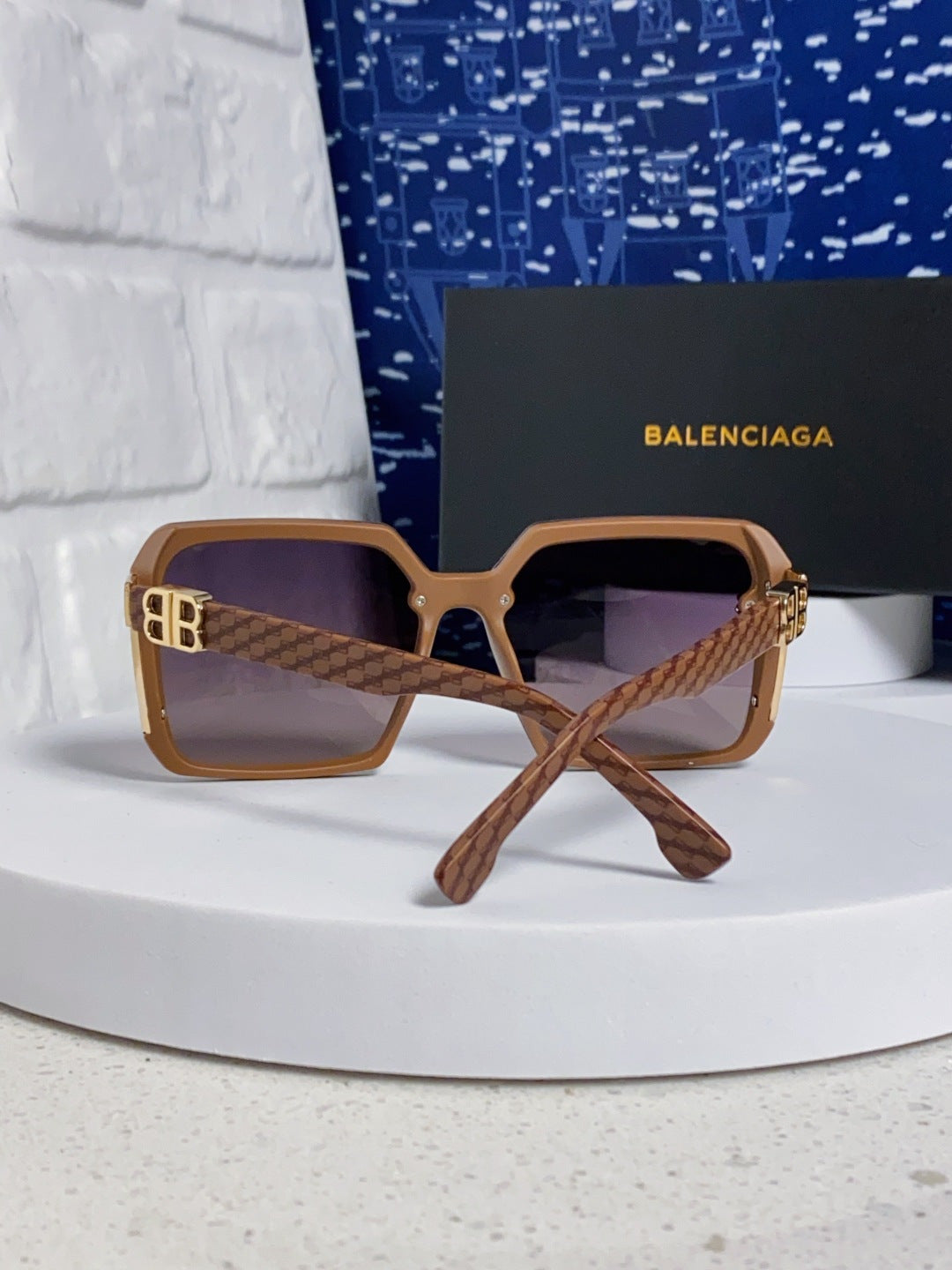 Balenciaga Square Gray Lens Sunglasses for Men & Women - 432555 - detail image 3
