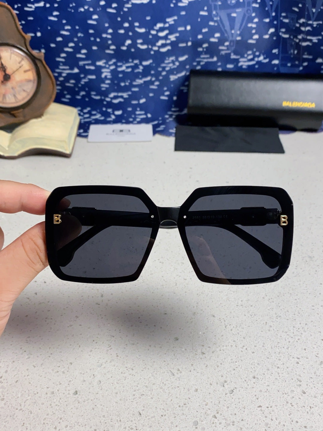 Balenciaga Square Gray Lens Sunglasses for Men & Women - 158574 - detail image 4