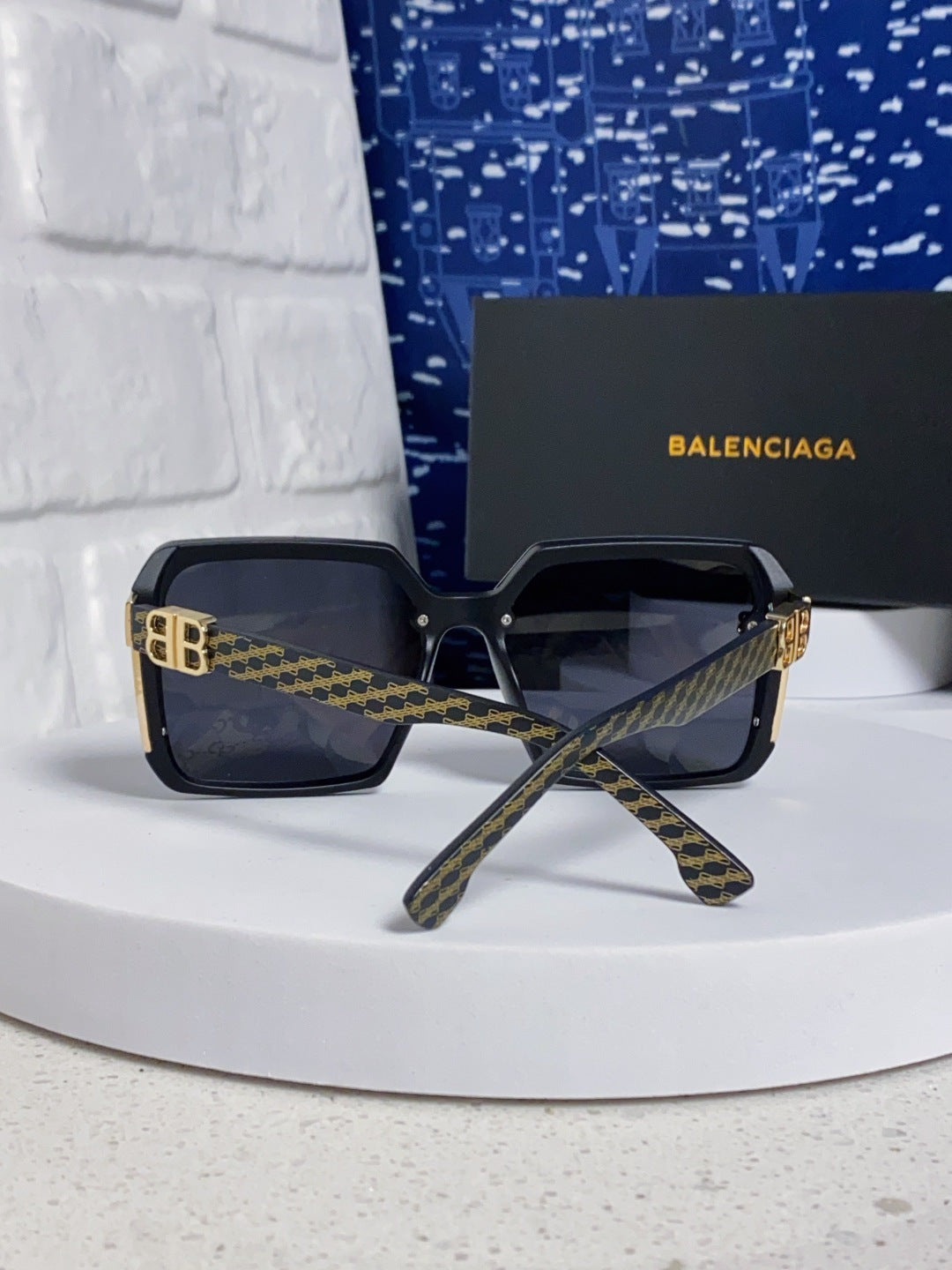 Balenciaga Square Gray Lens Sunglasses for Men & Women - 416115 - detail image 3