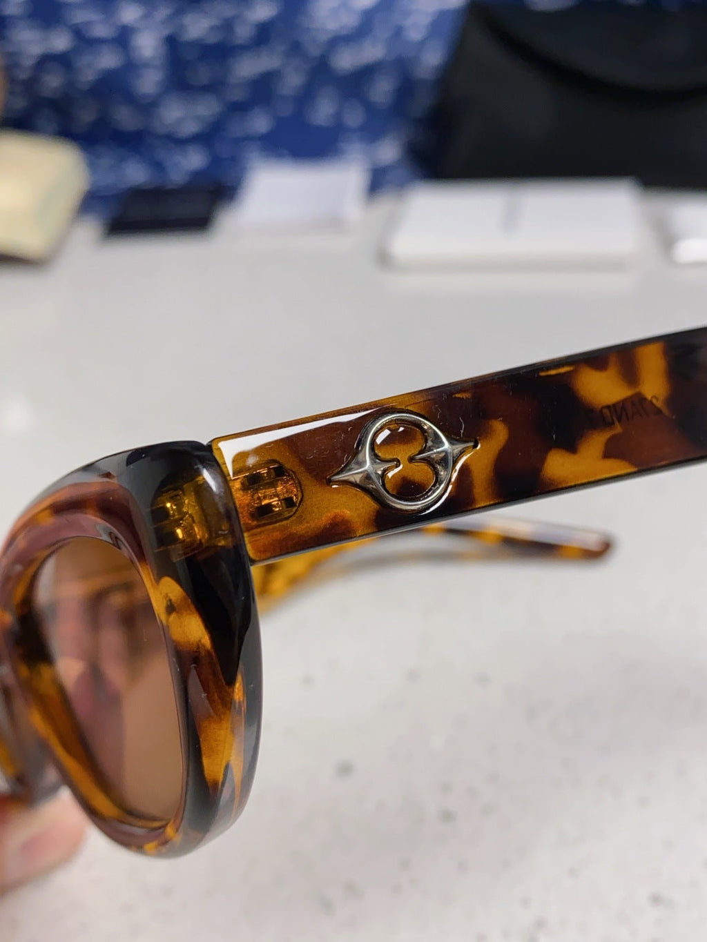 Gentle Monster 27AND7 Cat-Eye Brown Lens Sunglasses for Men & Women - 358878 - detail image 7