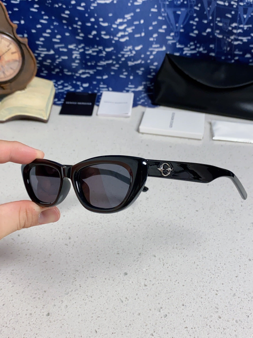 Gentle Monster 27AND7 Cat-Eye Black Lens Sunglasses for Men & Women - detail image 6