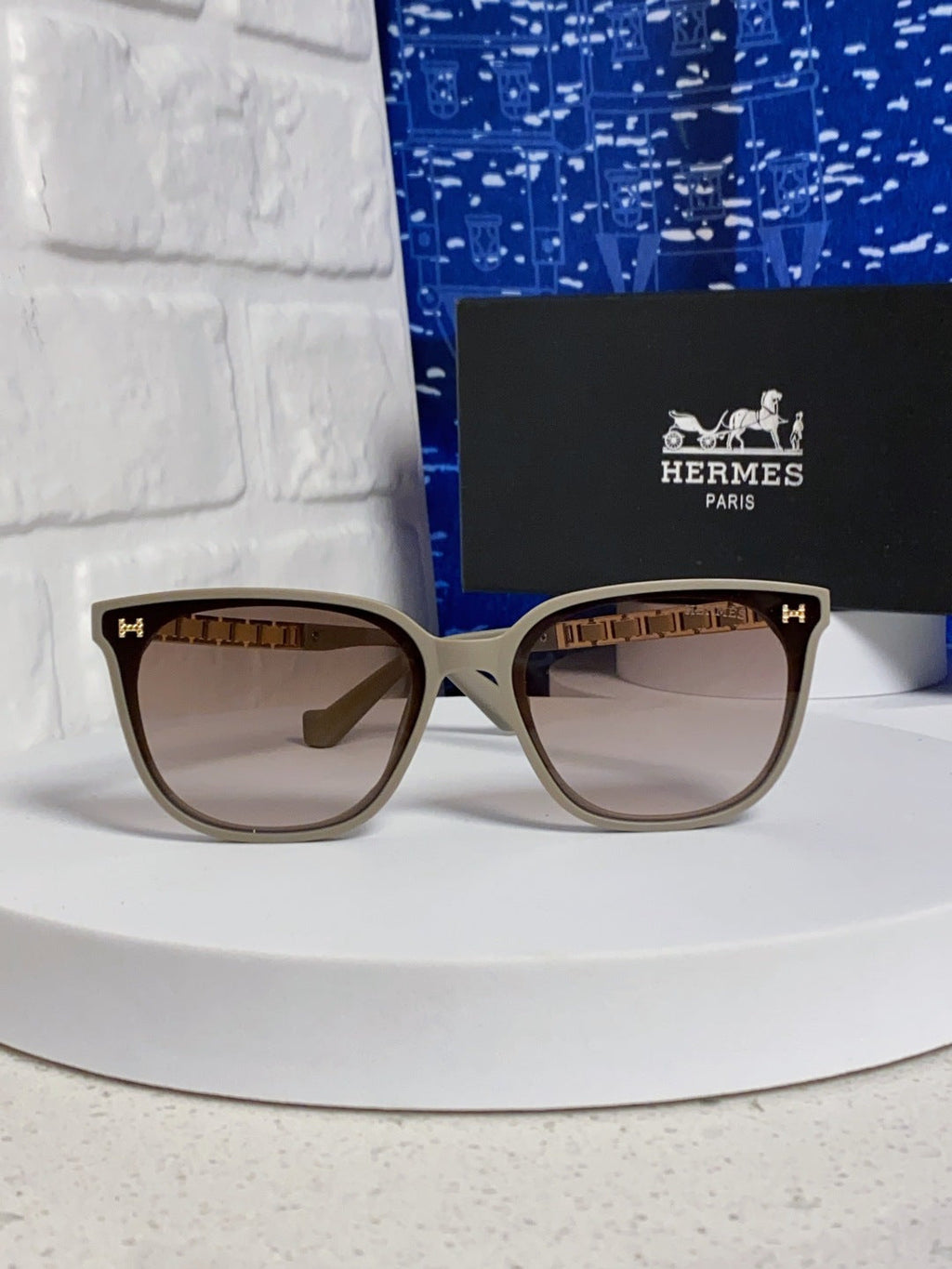 Hermès Fashion Brown Lens Sunglasses for Women - 358934 - detail image 2