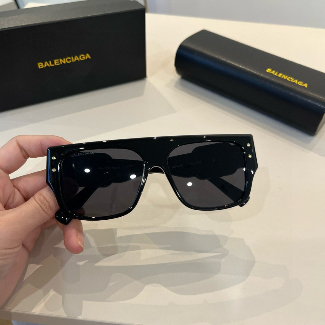Balenciaga Rectangular Black Lens Sunglasses for Men & Women - 416137 - detail image 4