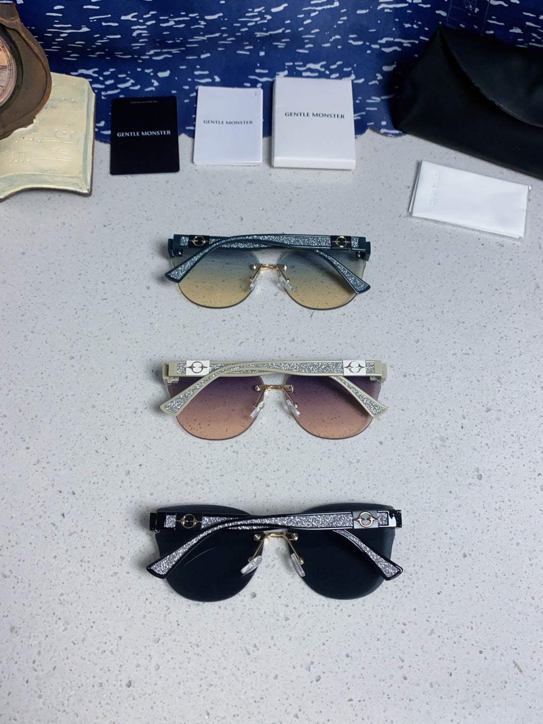 Gentle Monster 8194 Lightweight Rimless Black Lens Sunglasses for Women - detail image 11