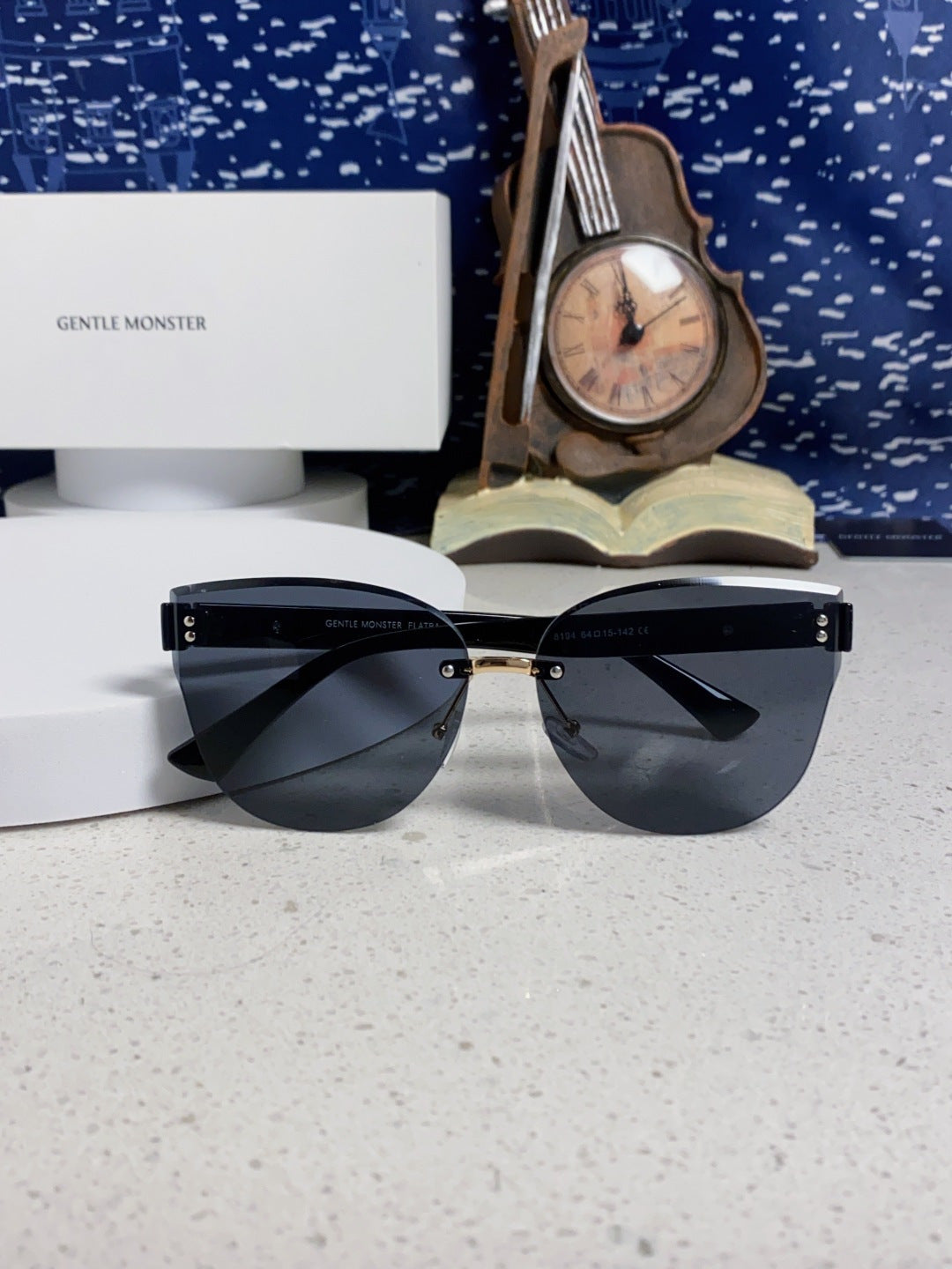 Gentle Monster 8194 Lightweight Rimless Black Lens Sunglasses for Women - detail image 9