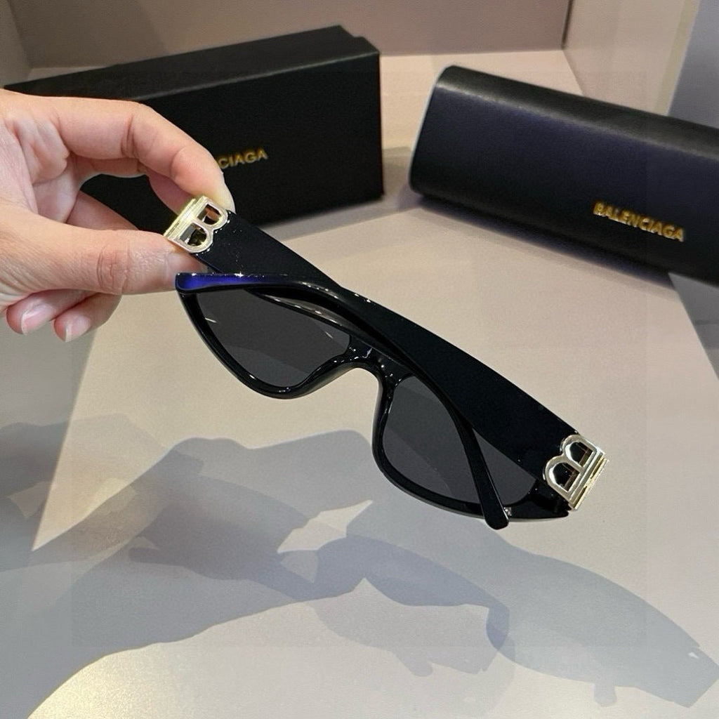 Balenciaga Rectangular Gold Lens Sunglasses for Men & Women - 466044 - detail image 4