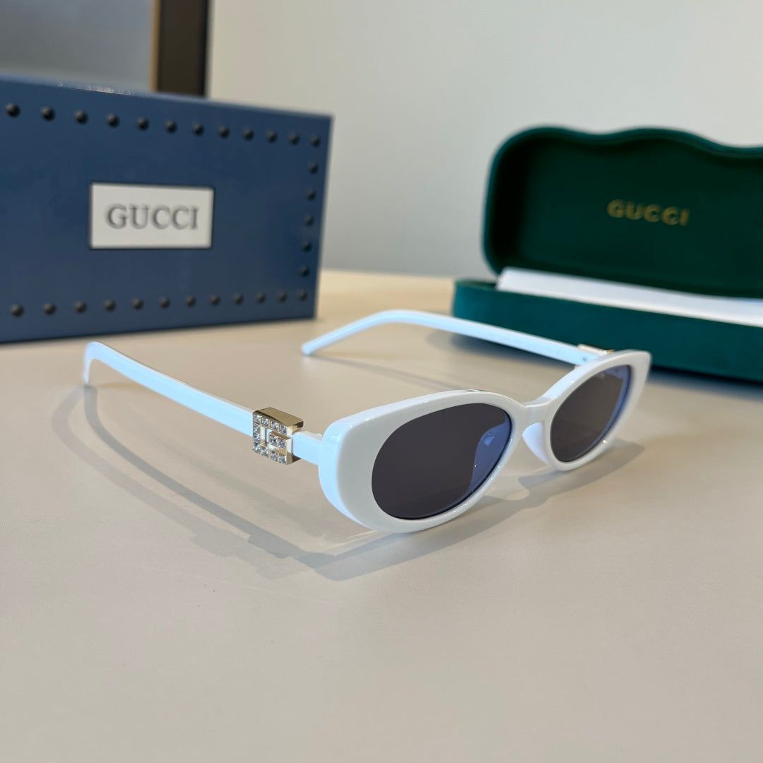 Gucci Polarized Fashion Silver Lens Sunglasses for Men & Women - 997585
