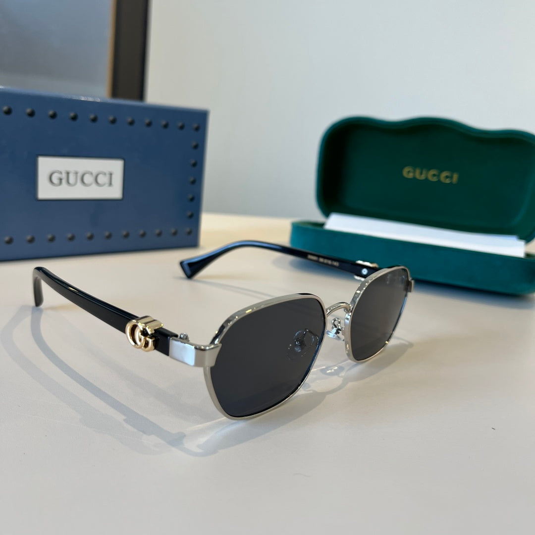 Gucci Polarized Fashion Silver Lens Sunglasses for Men - 997588