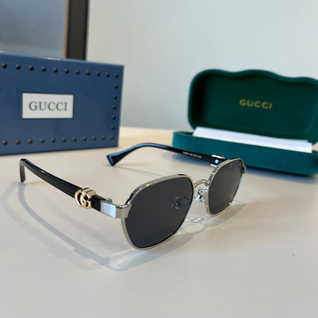 Gucci Polarized Fashion Silver Lens Sunglasses for Men - 866938