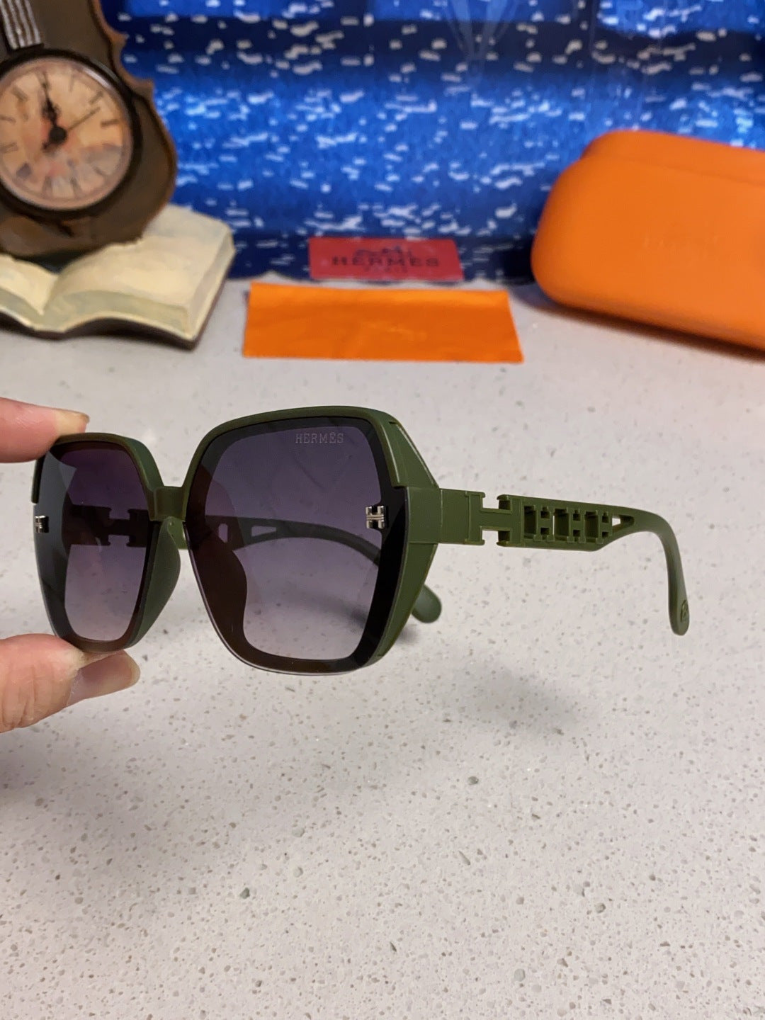 Hermès Polarized Round Silver Lens Sunglasses for Women - 358928 - detail image 6
