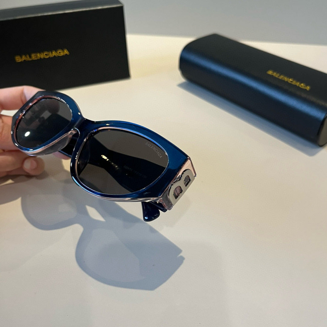 Balenciaga Rectangular Black Lens Sunglasses for Men & Women - 358661 - detail image 7