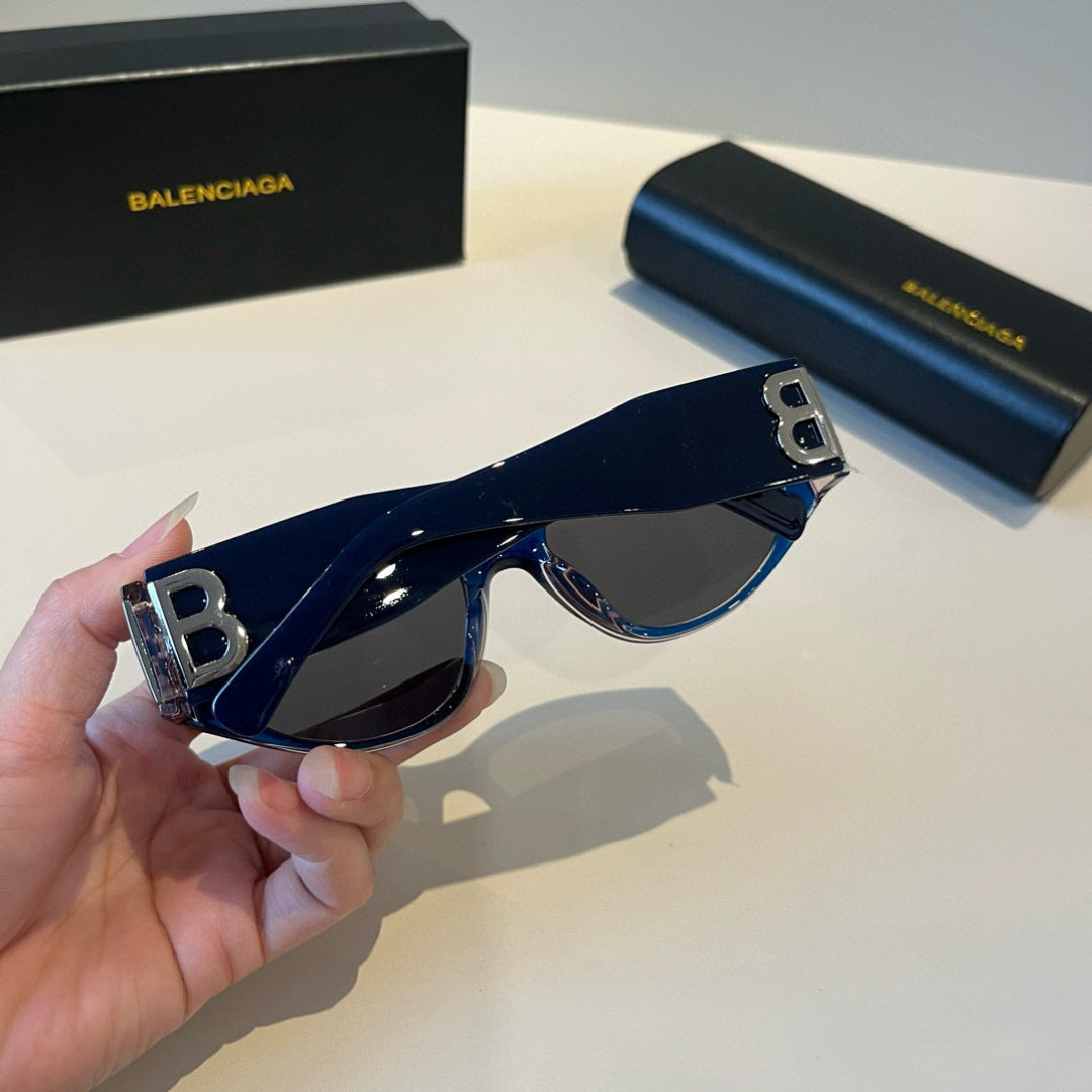 Balenciaga Rectangular Black Lens Sunglasses for Men & Women - 358661 - detail image 9