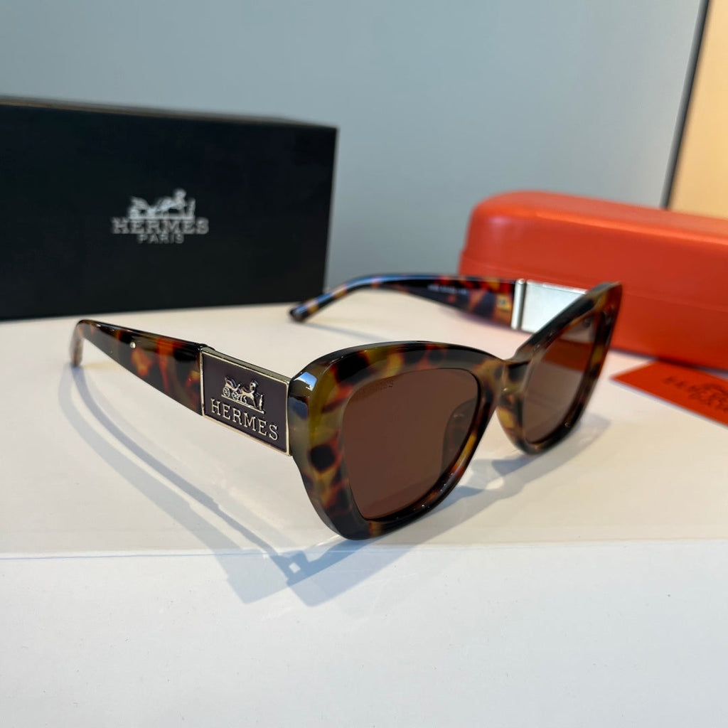 Hermès Oversized Black Lens Sunglasses for Women - 158683