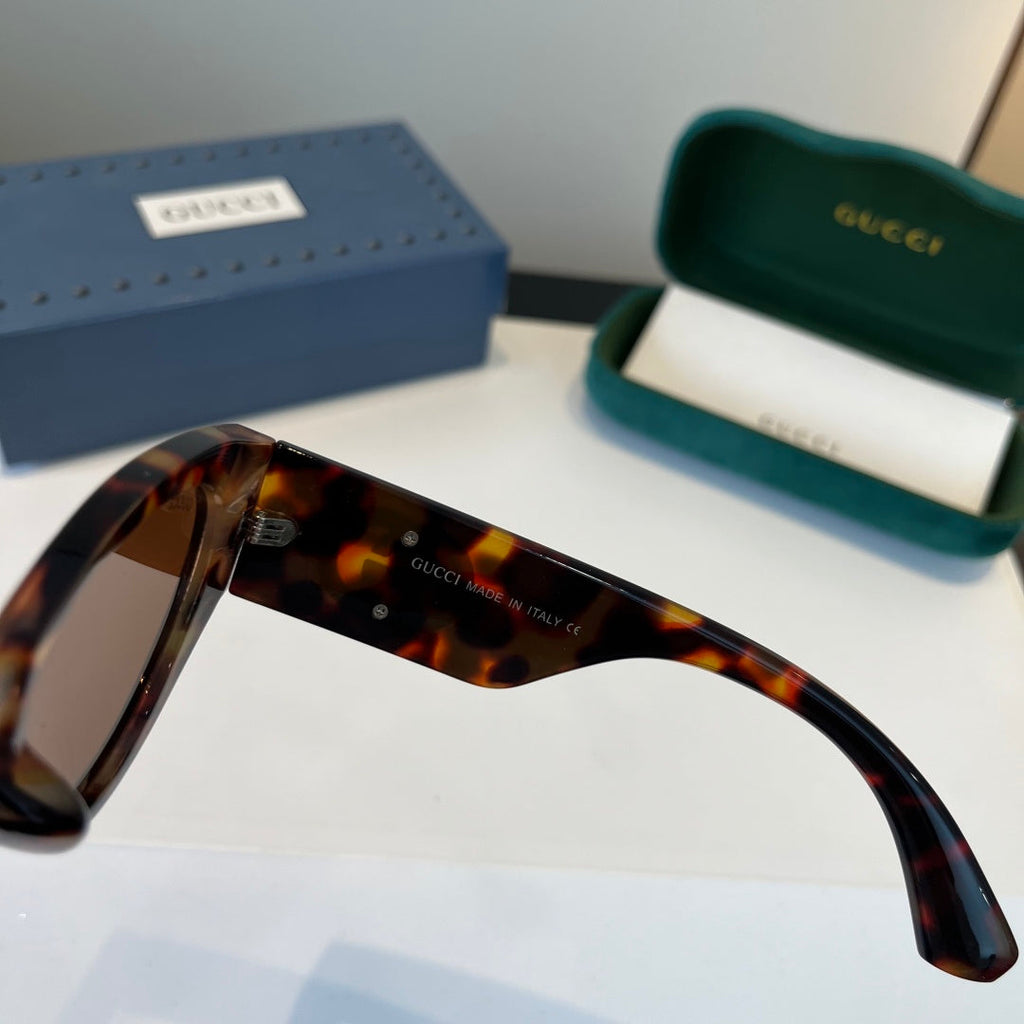 Gucci Cat-Eye Black Lens Sunglasses for Men & Women - 997576 - detail image 4