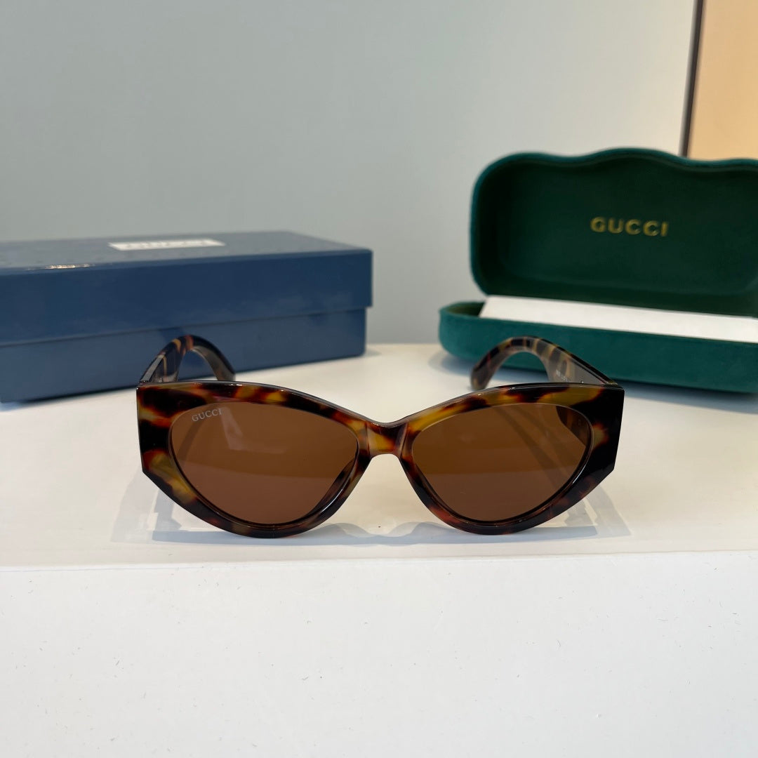 Gucci Cat-Eye Black Lens Sunglasses for Men & Women - 997576