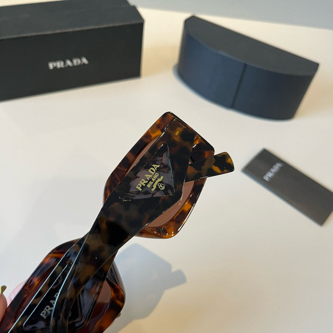 Prada Fashion Black Lens Sunglasses for Men & Women - 432080 - detail image 6