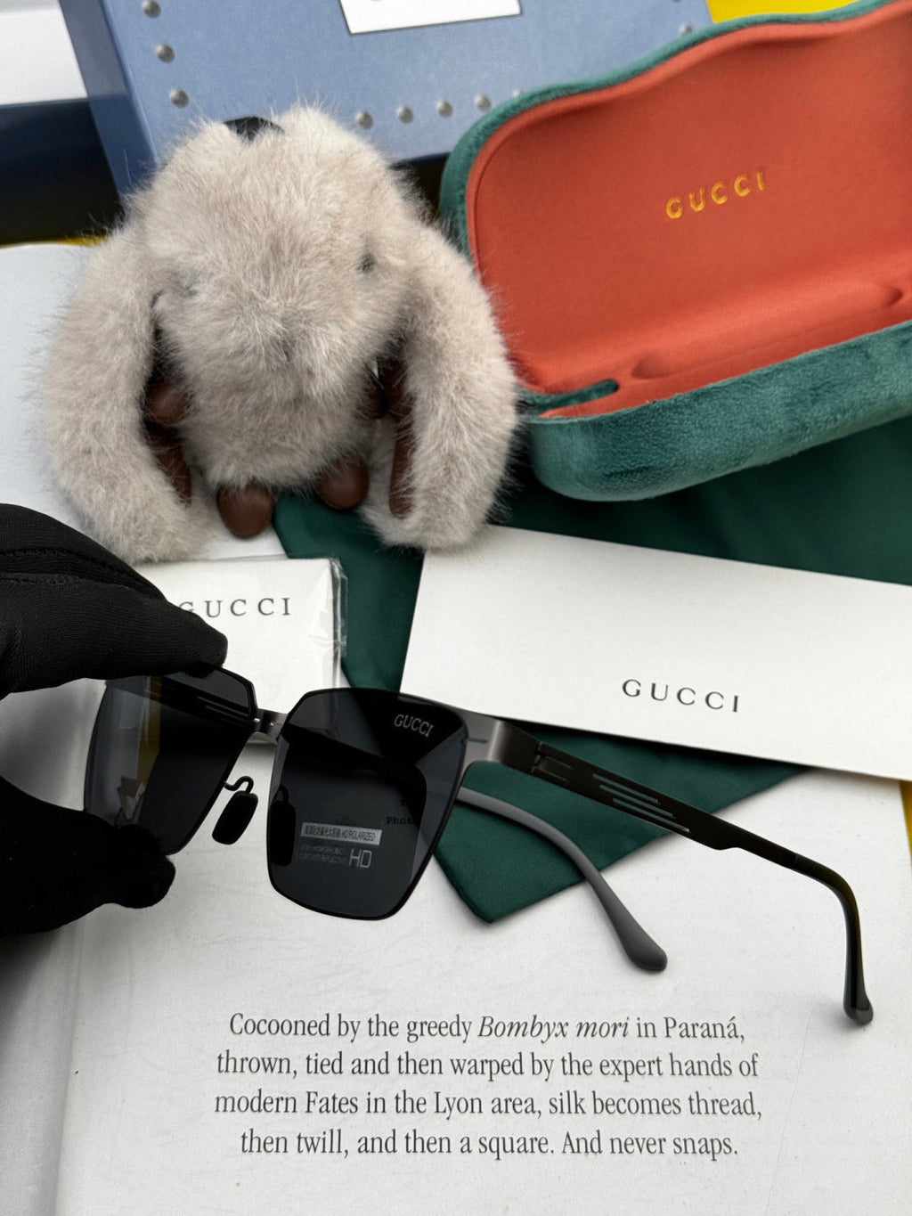Gucci G9882 Polarized Fashion Black Lens Sunglasses for Men & Women - detail image 6