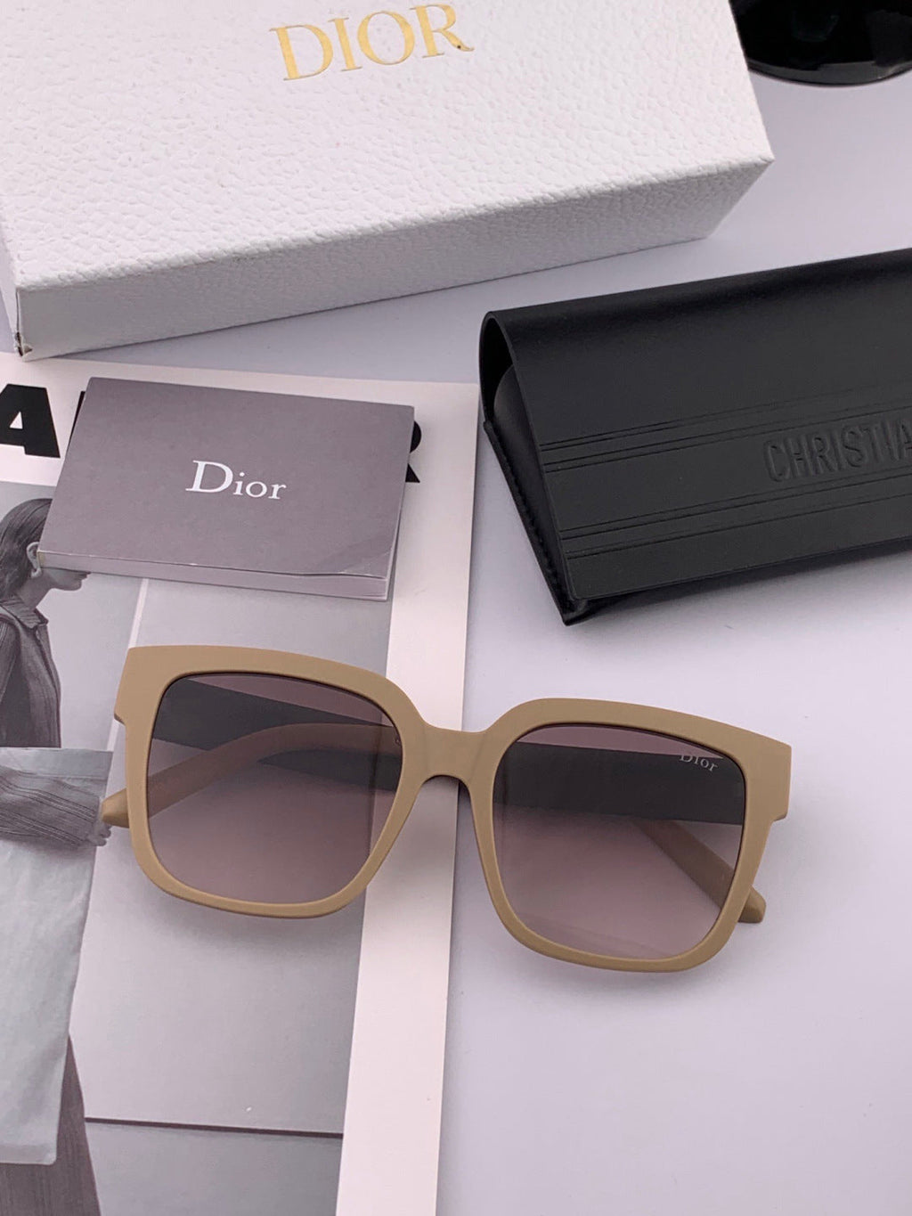 Dior D8304 Square Black Lens Sunglasses for Men & Women - 997967 - detail image 2