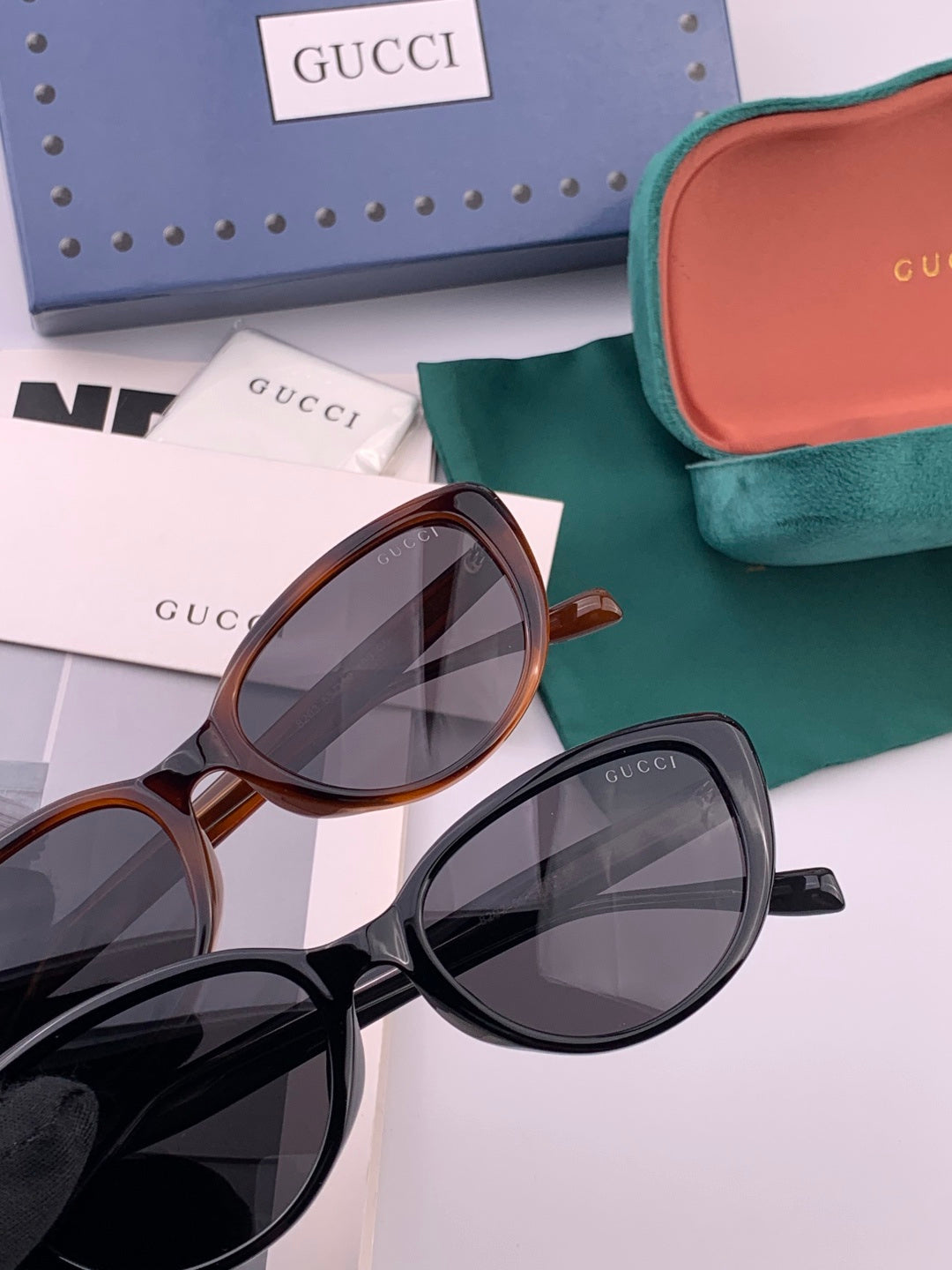 Gucci G3820 Polarized Square Black Lens Sunglasses for Men & Women - 132297 - detail image 5