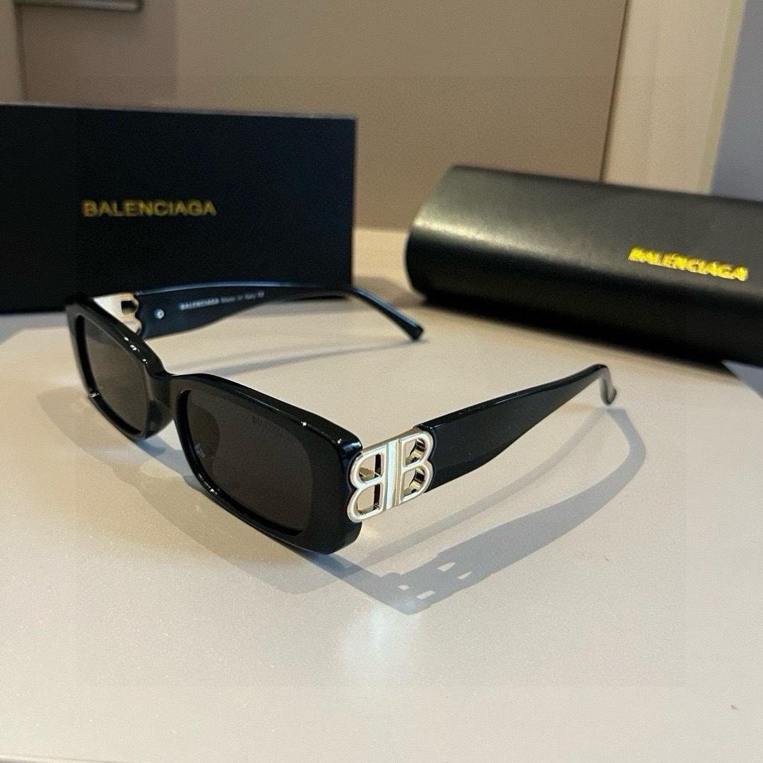 Balenciaga Rectangular Gold Lens Sunglasses for Men & Women - 372357 - detail image 3