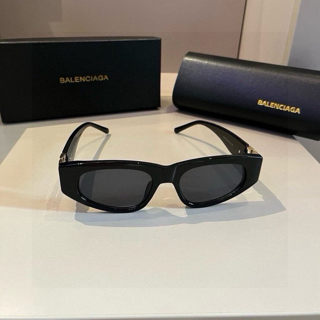 Balenciaga Rectangular Gold Lens Sunglasses for Men & Women - 372359 - detail image 6