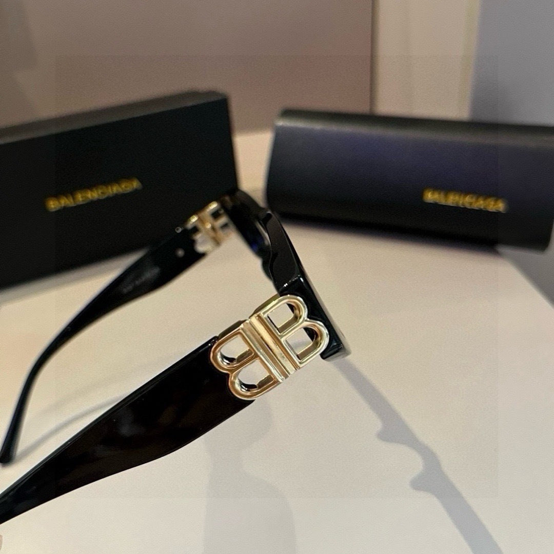 Balenciaga Rectangular Gold Lens Sunglasses for Men & Women - 372359 - detail image 2