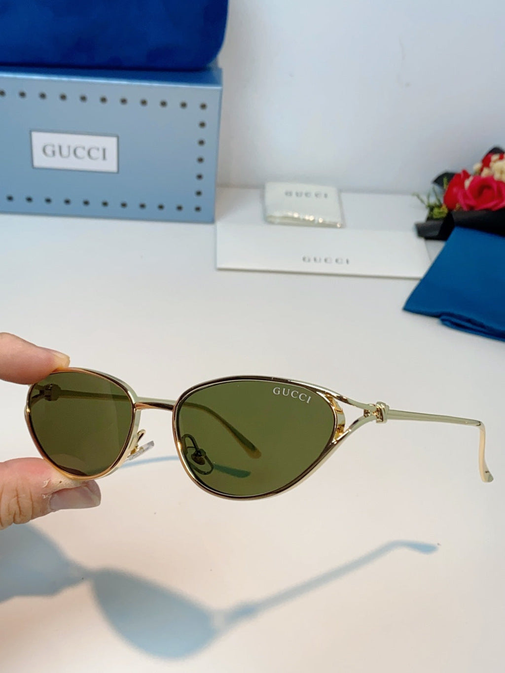 Gucci Cat-Eye Black Lens Sunglasses for Men & Women - 158193 - detail image 6