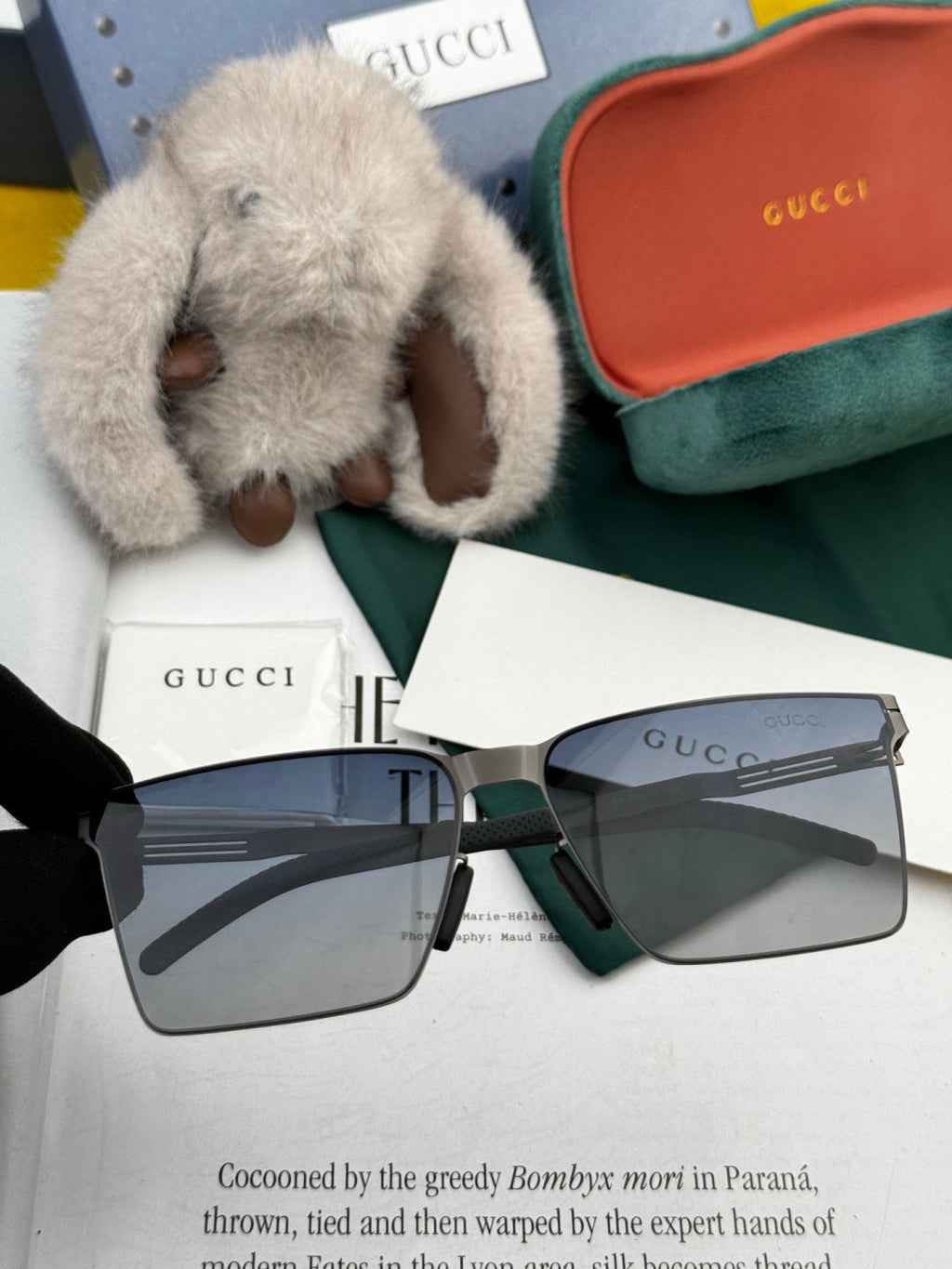Gucci G198 Polarized Fashion Blue Lens Sunglasses for Men & Women - 158203 - detail image 2