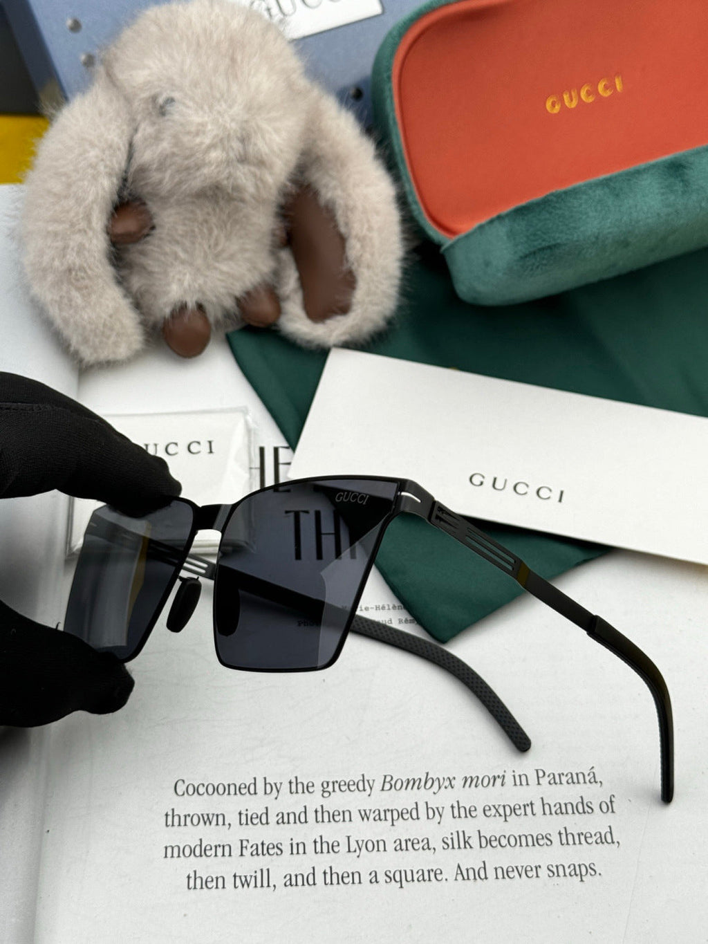 Gucci G198 Polarized Fashion Blue Lens Sunglasses for Men & Women - 158203 - detail image 4