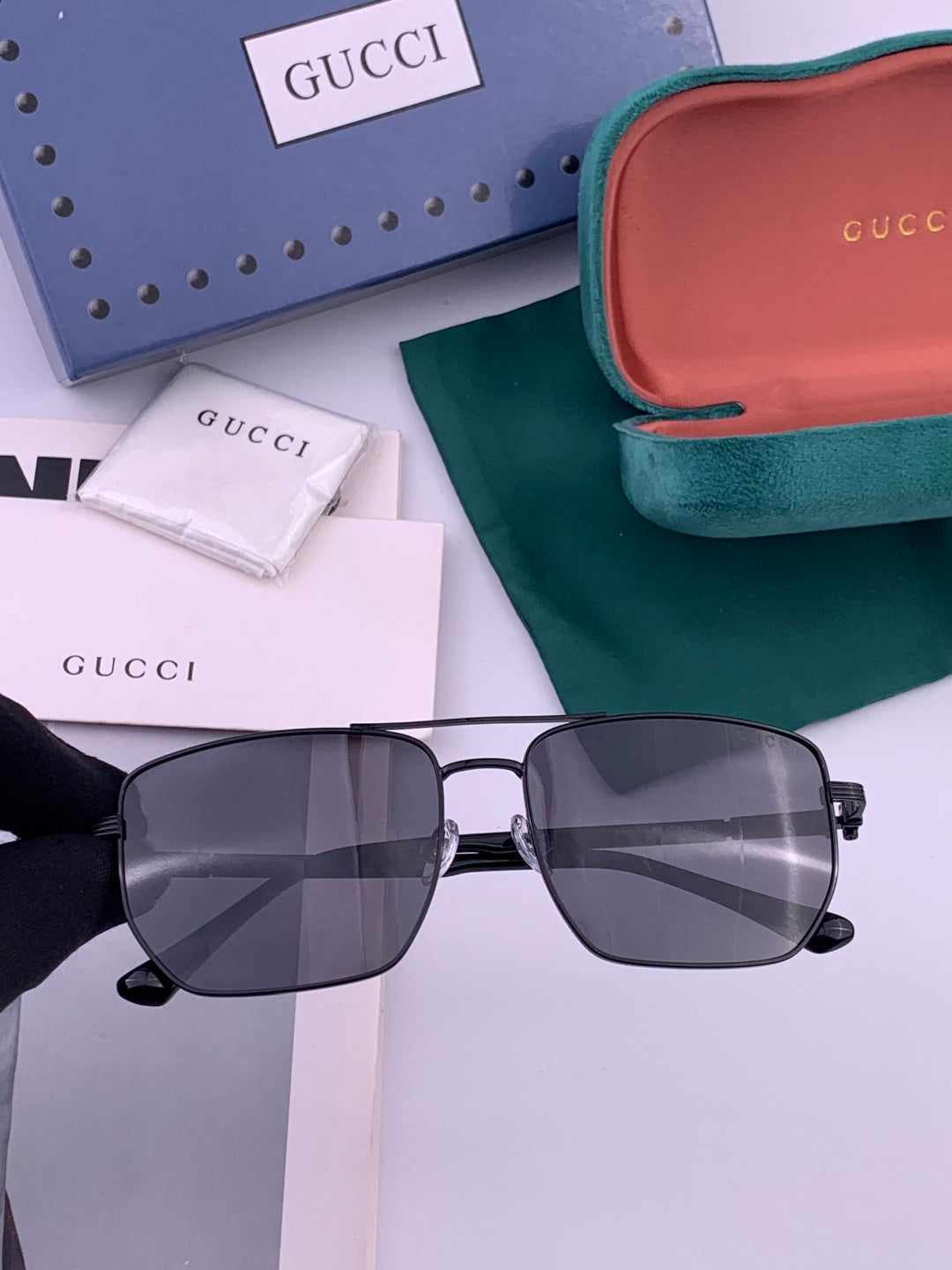 Gucci G1881 Polarized Aviator Black Lens Sunglasses for Men & Women - 158245 - detail image 2