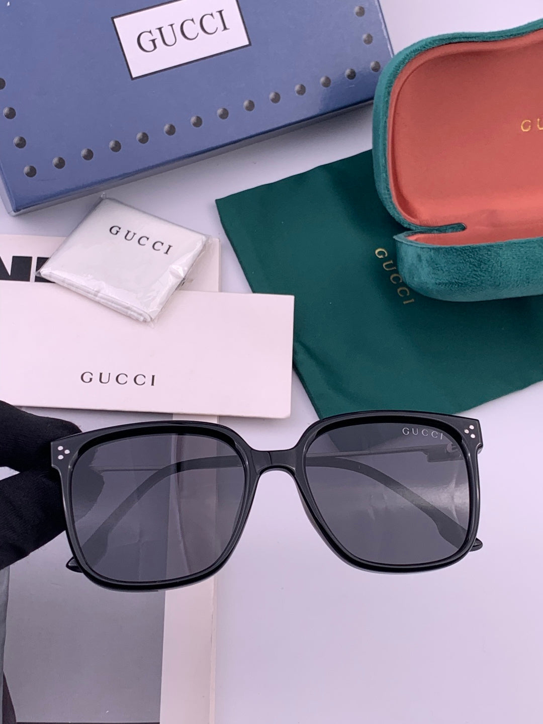 Gucci G7108 Polarized Square Gold Lens Sunglasses for Women - detail image 2