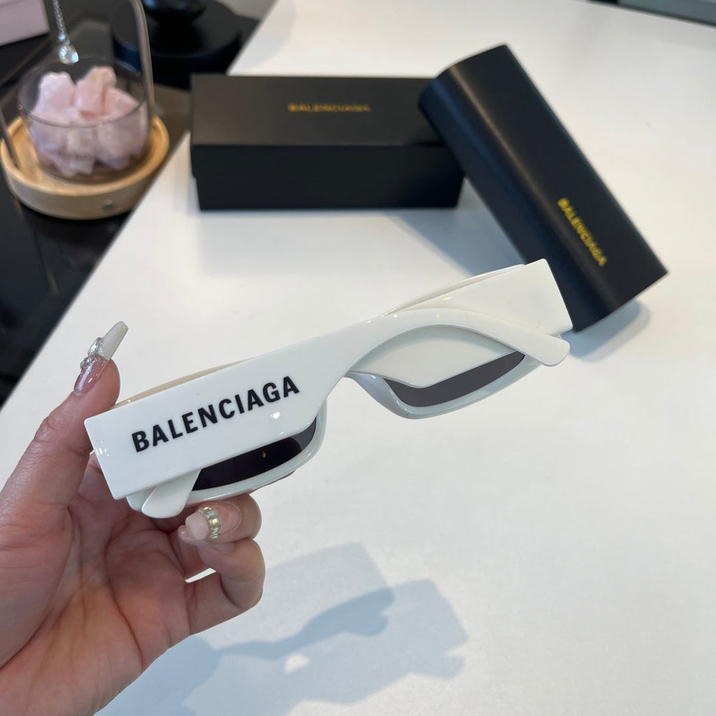 Balenciaga Rectangular Silver Lens Sunglasses for Men & Women - 158565 - detail image 5