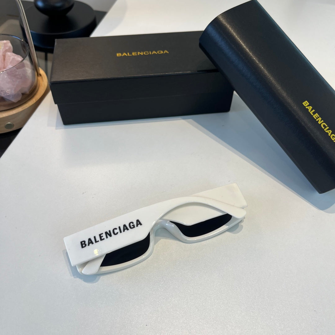 Balenciaga Rectangular Silver Lens Sunglasses for Men & Women - 416132 - detail image 6