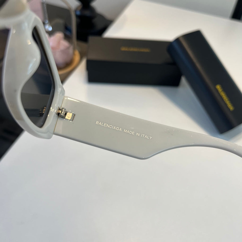 Balenciaga Rectangular Silver Lens Sunglasses for Men & Women - 372347 - detail image 9