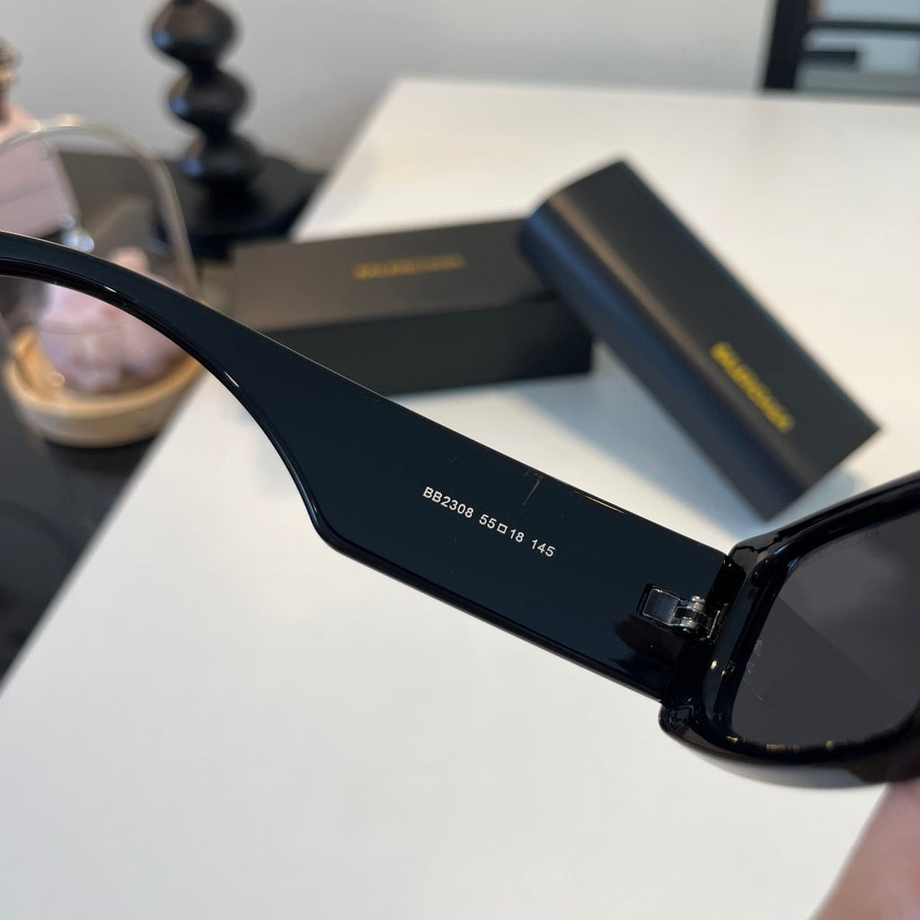 Balenciaga Rectangular Black Lens Sunglasses for Men & Women - 372348 - detail image 8